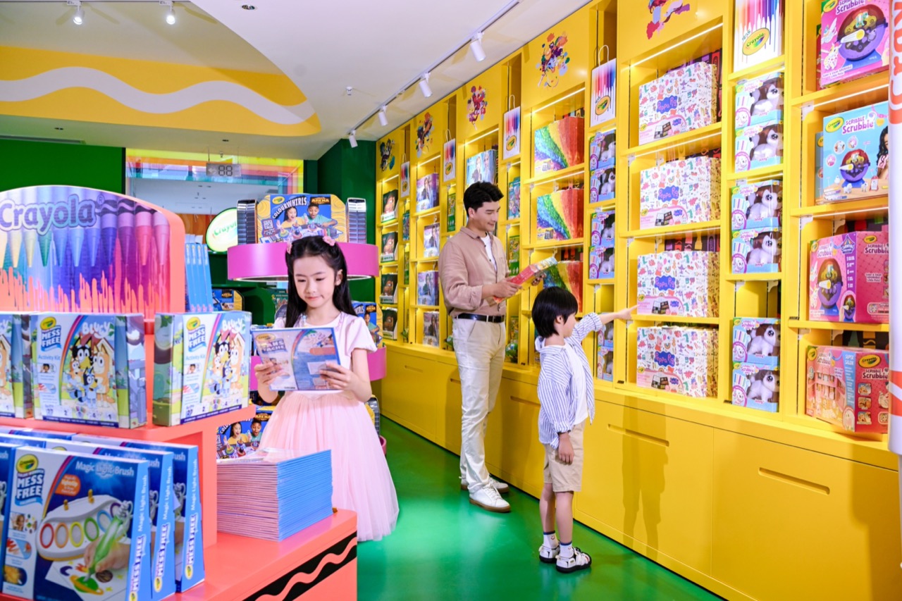 Crayola Creativity Store colorful dining